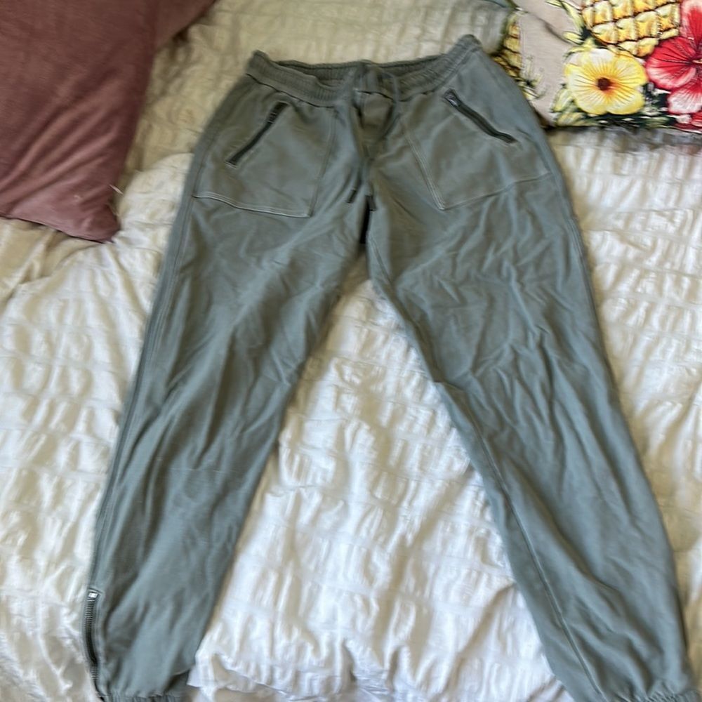 Athleta Joggers in sage green